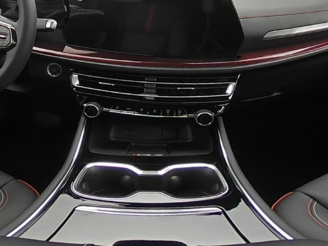New 2027 Chevrolet Traverse RS AWD/4WD image 41
