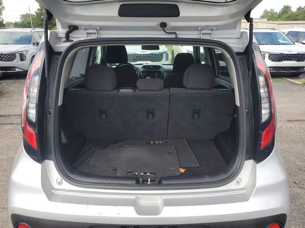 Used 2018 Kia Soul FWD image 23
