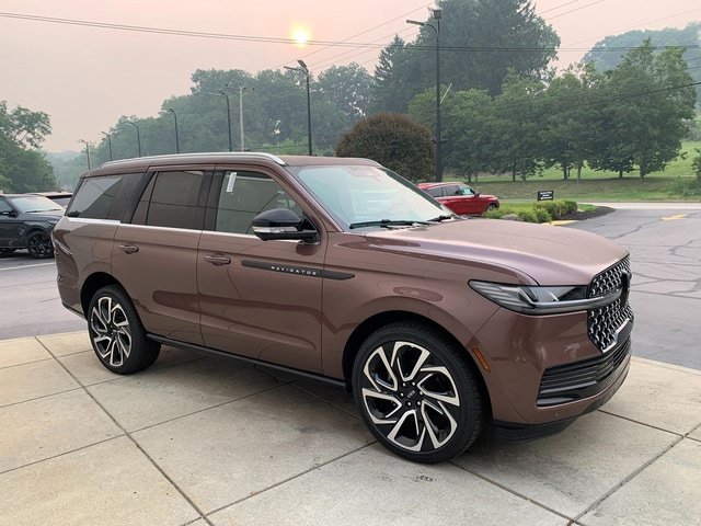 New 2027 Lincoln Navigator Black Label AWD/4WD image 7