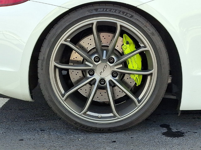 Used 2016 Porsche Cayman GT4 RWD image 13