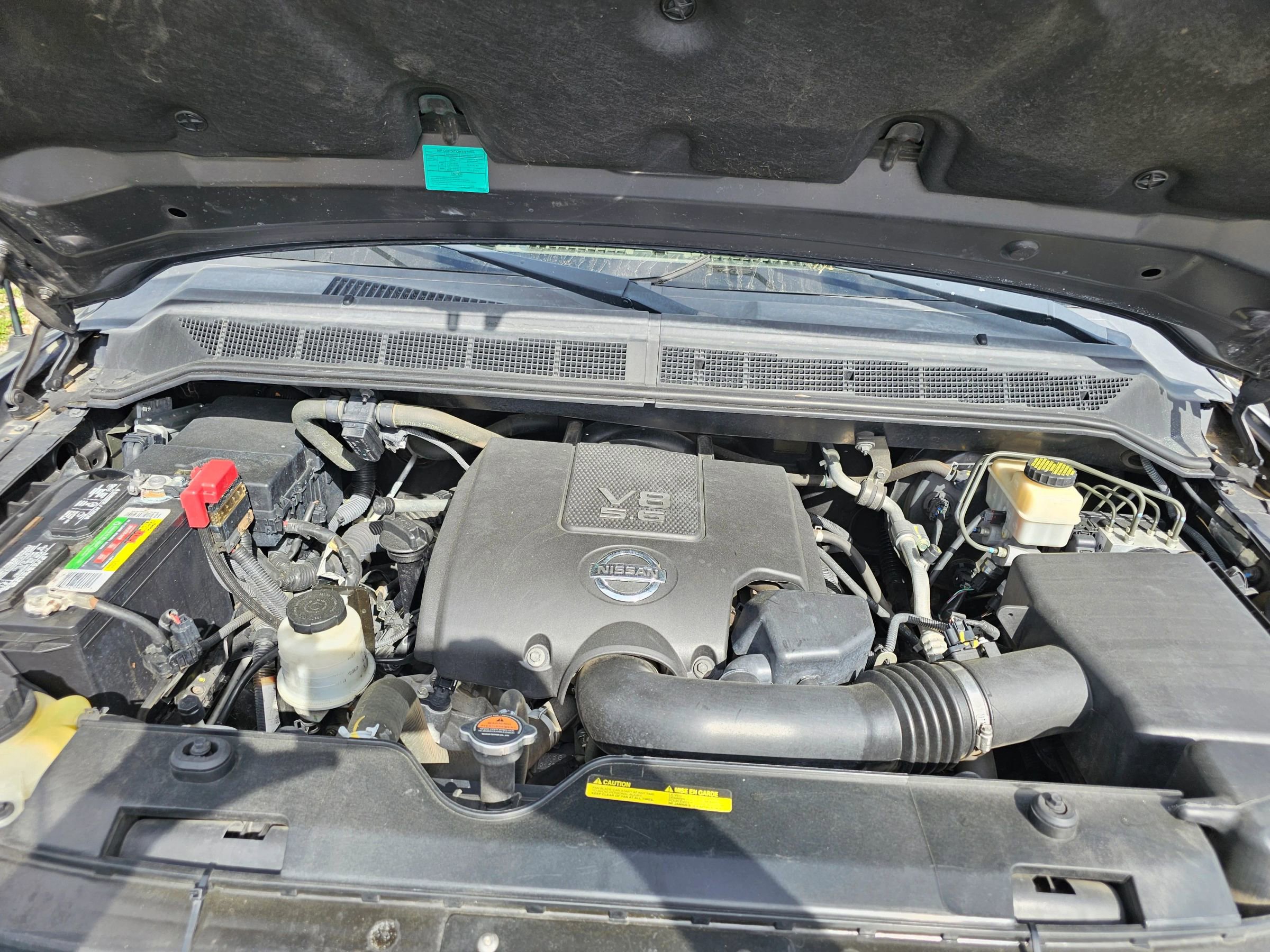 Used 2015 Nissan Titan SL w/ SL Moonroof Package image 3