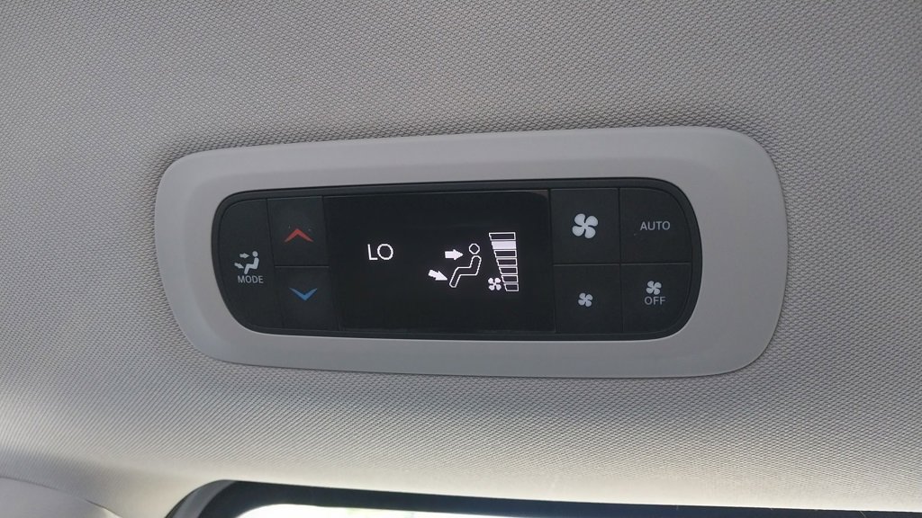 Used 2021 Chrysler Pacifica Touring-L image 14