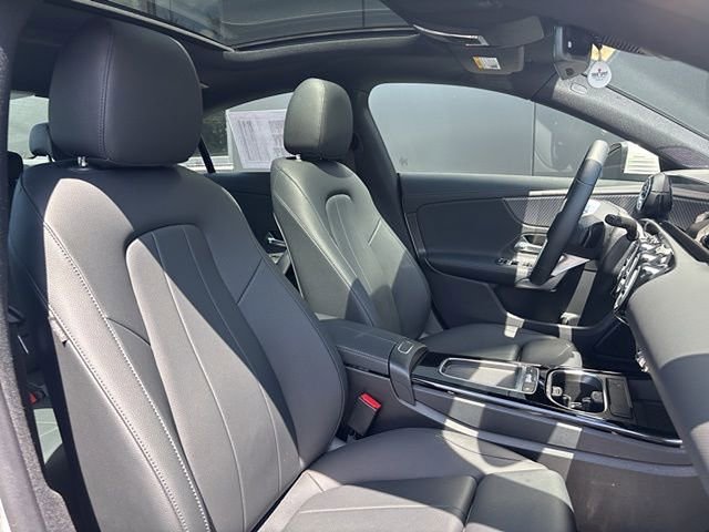 Used 2025 Mercedes-Benz CLA 250 4MATIC image 33