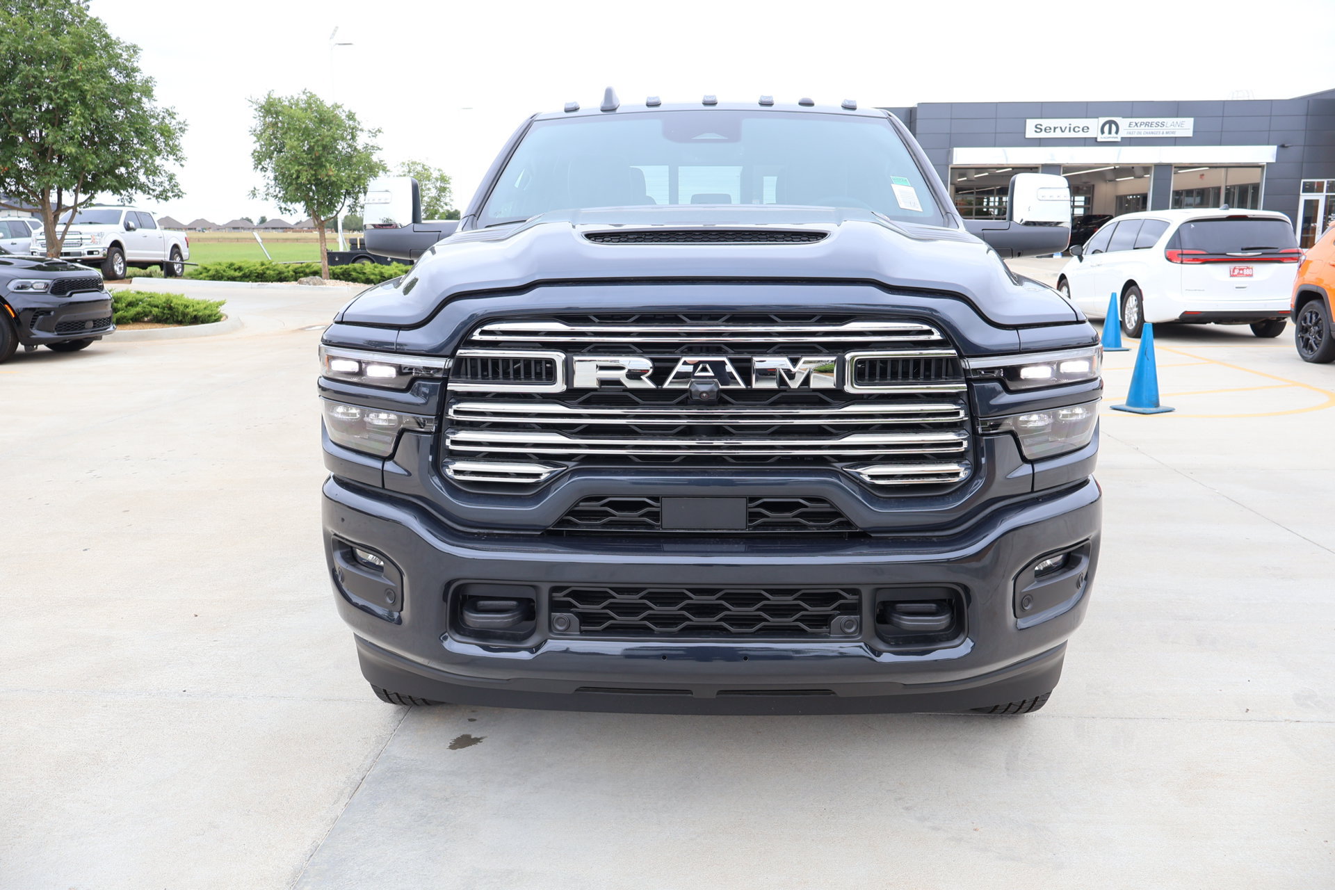 New 2026 RAM 3500 Laramie w/ Max Tow Package AWD/4WD image 10
