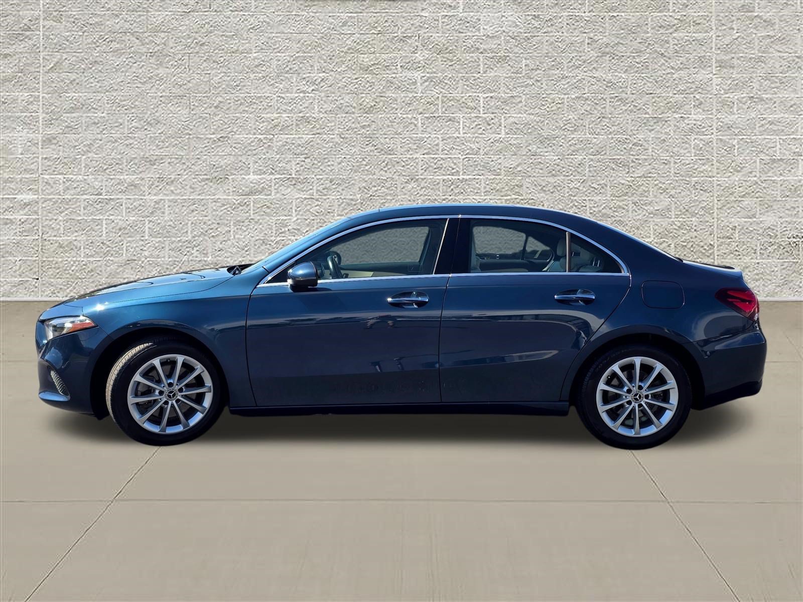 Used 2019 Mercedes-Benz A 220 image 4
