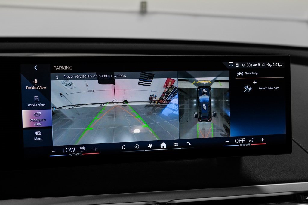 Used 2025 BMW iX xDrive50 image 28