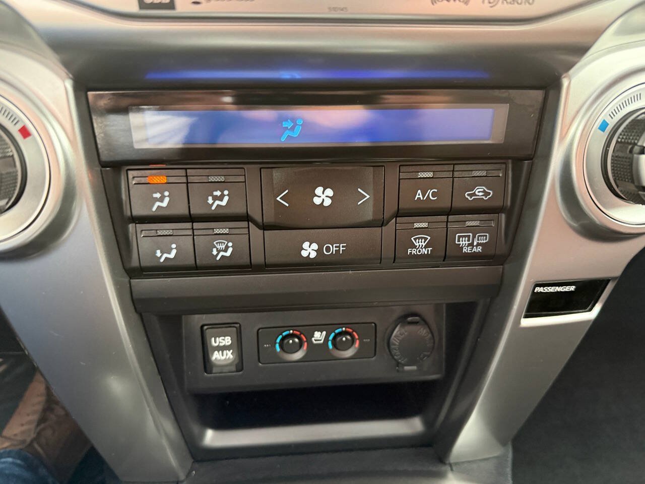 Used 2016 Toyota 4Runner Limited AWD/4WD image 22