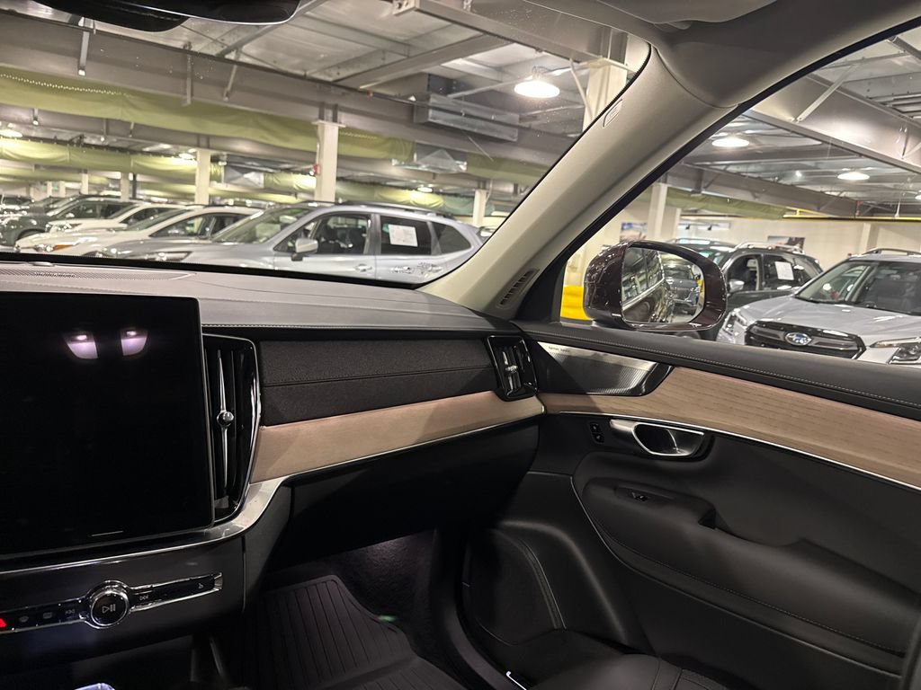 Certified 2026 Volvo XC90 B5 Plus w/ Protection Package Premier AWD/4WD image 24