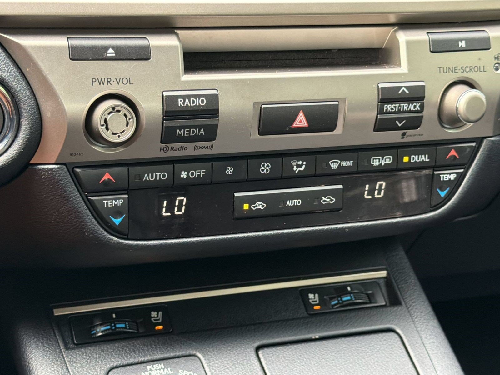 Used 2015 Lexus ES 350 w/ Premium Package FWD image 19