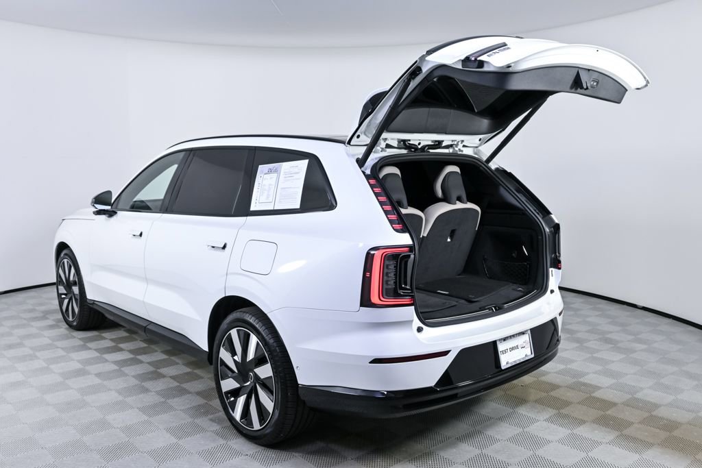 Certified 2025 Volvo EX90 Ultra image 35