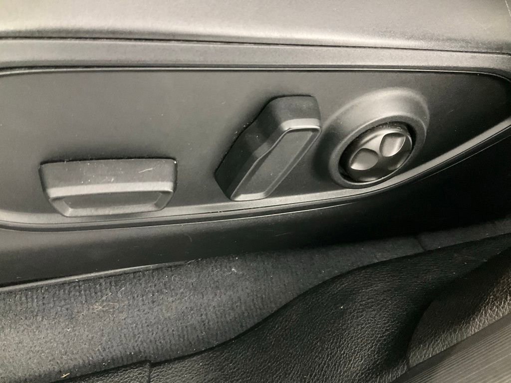 Certified 2023 Jeep Grand Cherokee L Laredo image 26