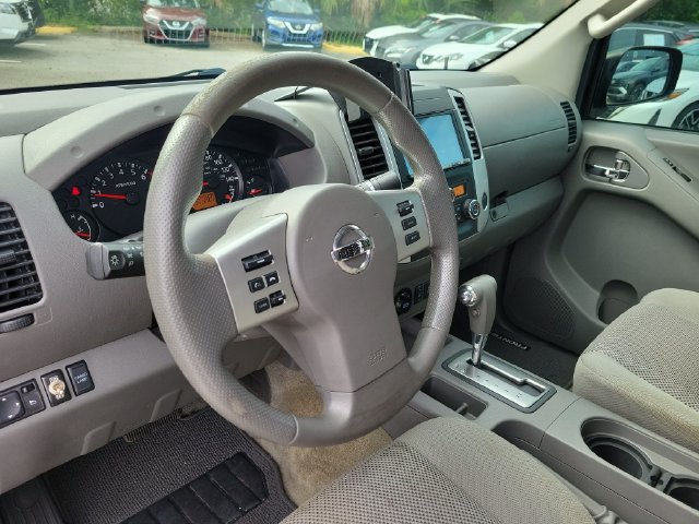 Used 2014 Nissan Frontier SV w/ SV Value Truck Package RWD image 20