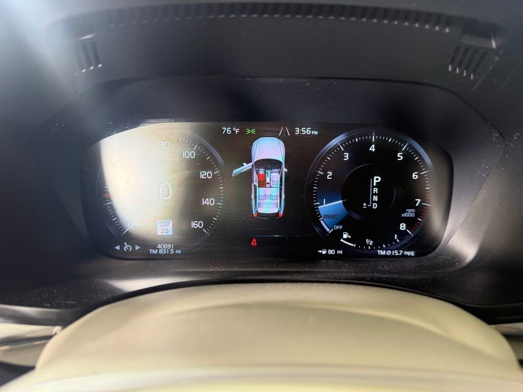 Used 2019 Volvo XC60 T5 Inscription w/ Protection Package Premier FWD image 17
