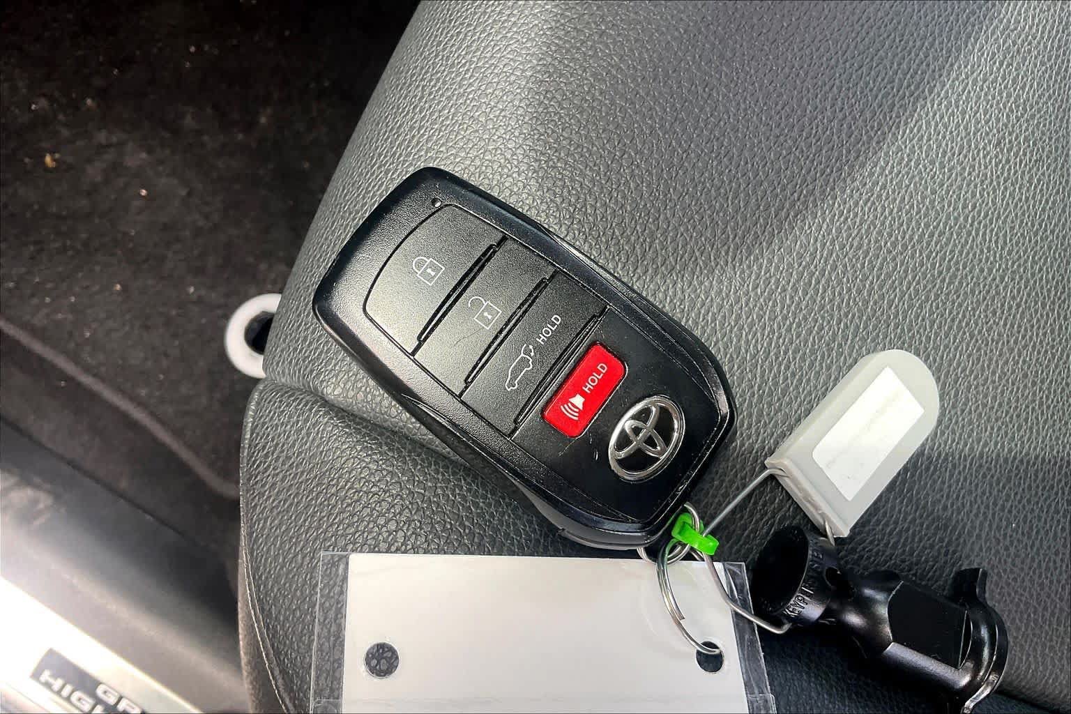 Used 2025 Toyota Grand Highlander AWD Hybrid image 15