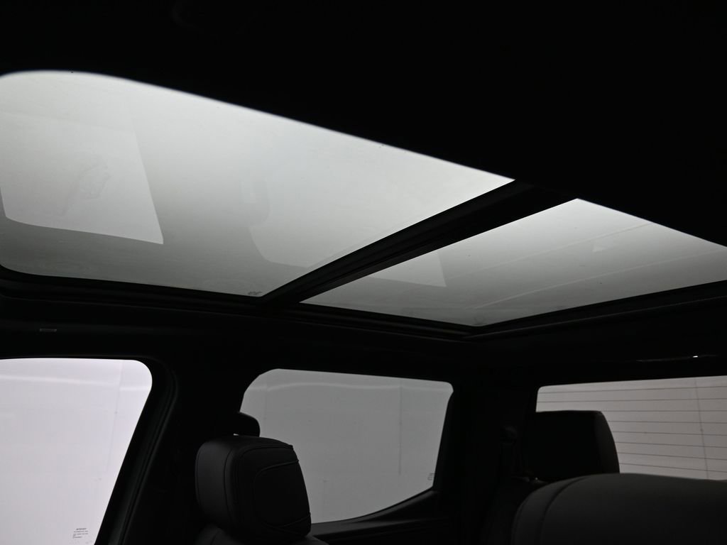 Used 2025 Toyota Tundra Limited image 12