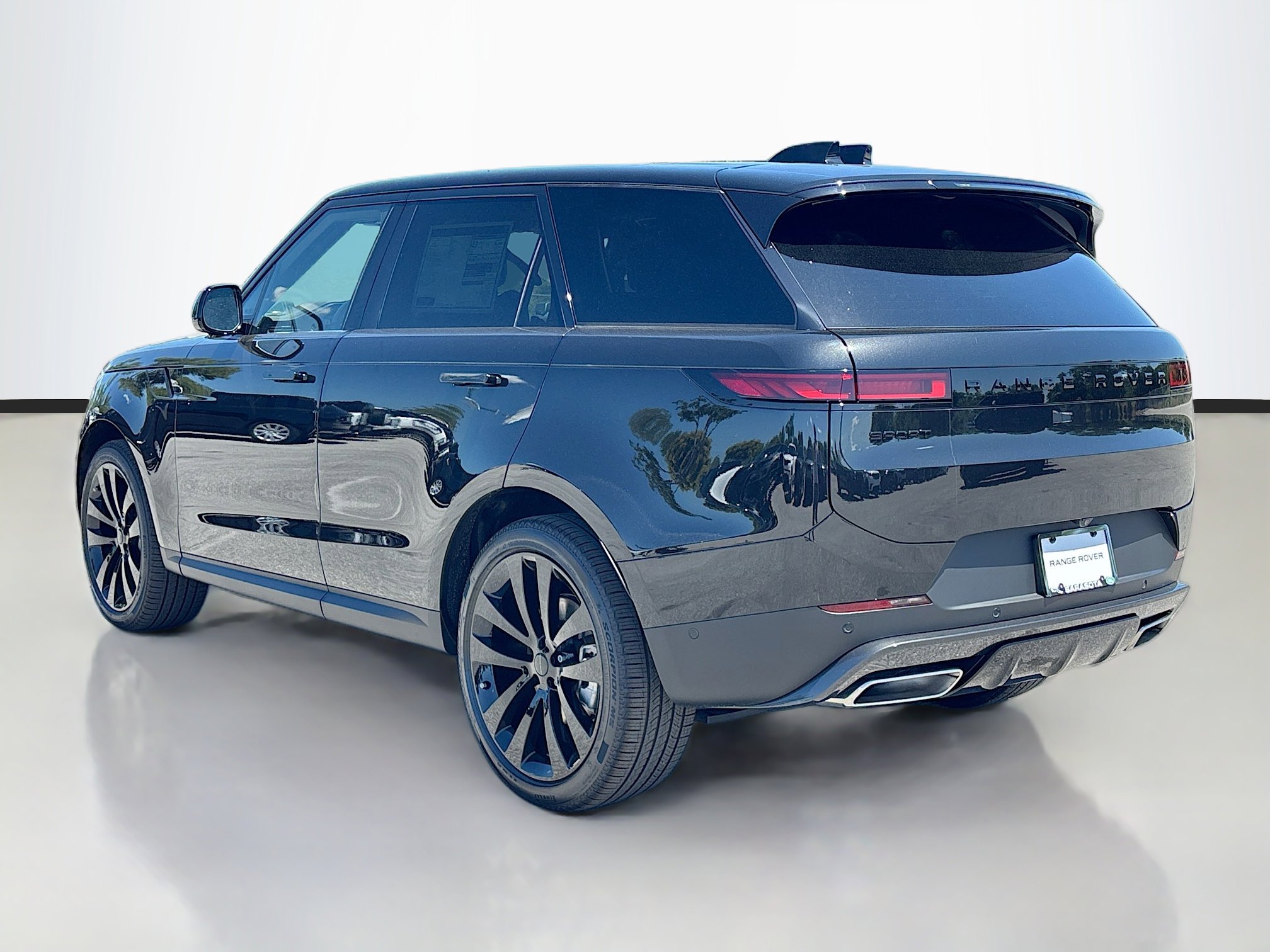 New 2026 Land Rover Range Rover Sport SE AWD/4WD image 3