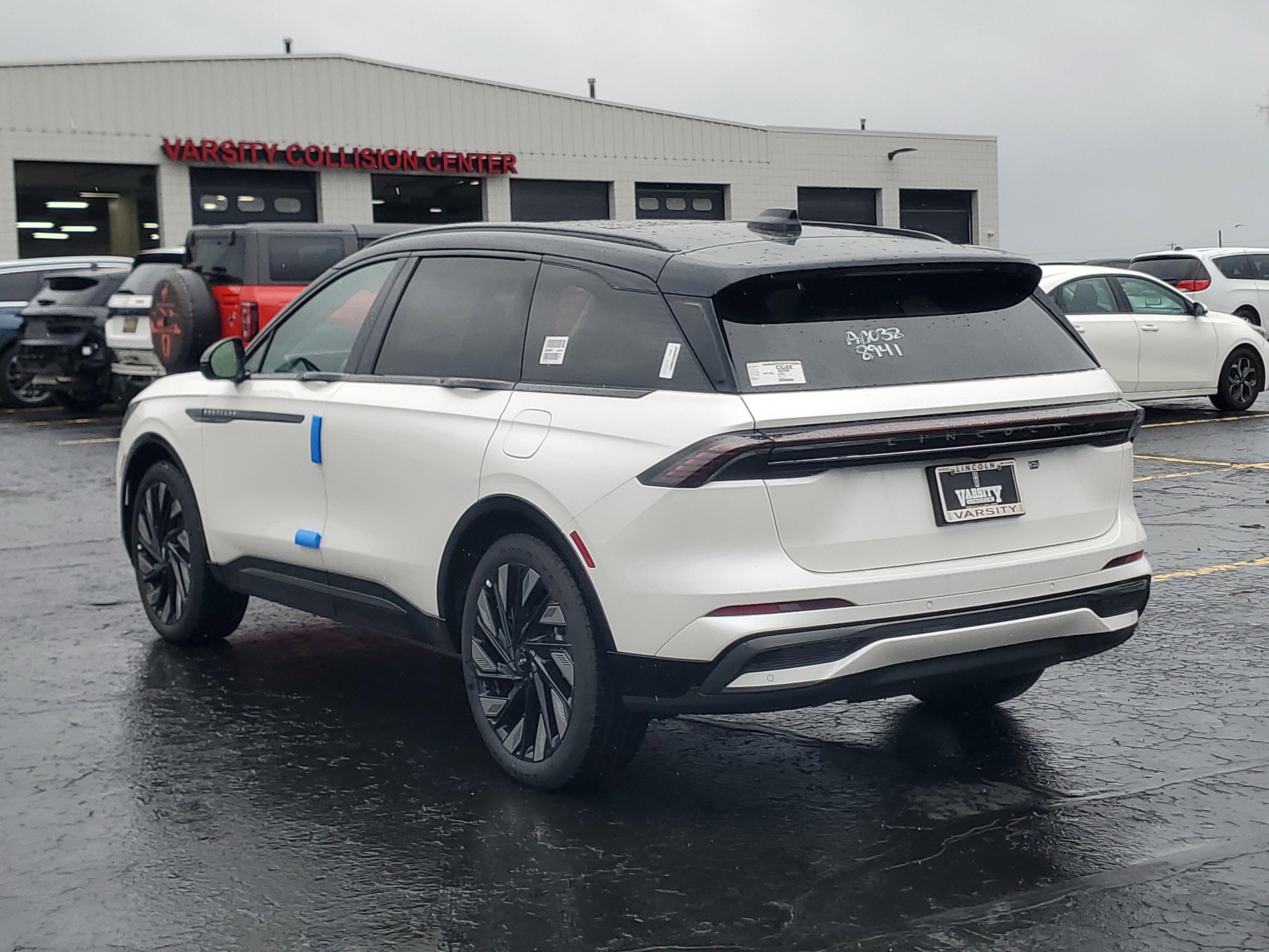 New 2026 Lincoln Nautilus Reserve w/ Jet Appearance Package image 3