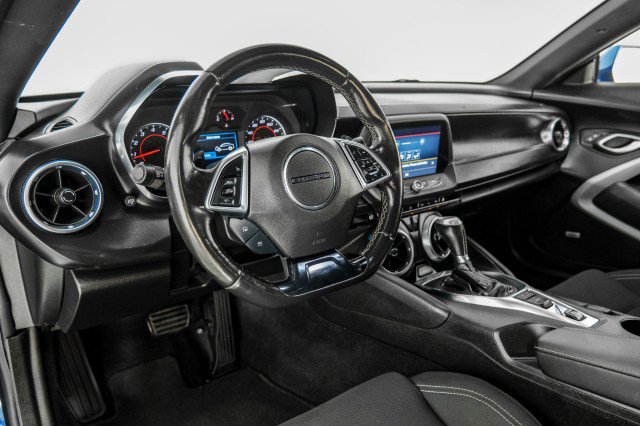 Used 2021 Chevrolet Camaro LT w/ Technology Package RWD image 12