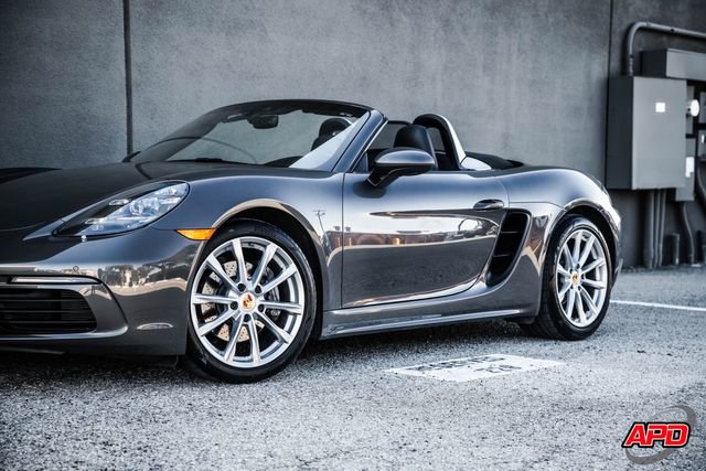 Used 2021 Porsche 718 Boxster RWD image 39