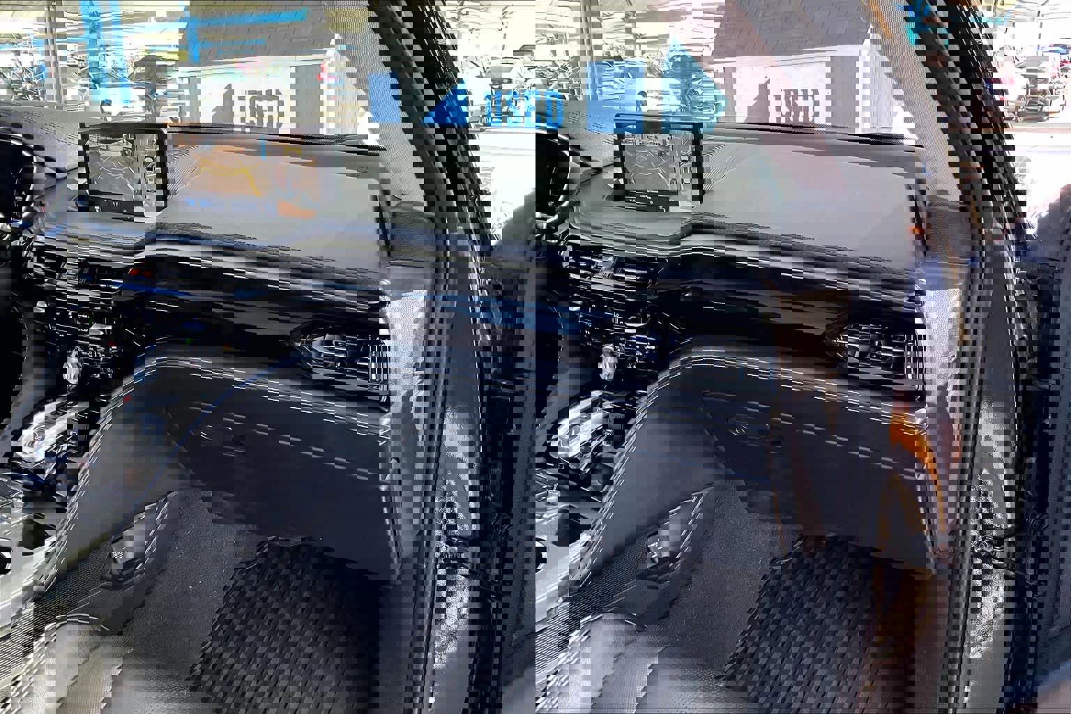 Used 2022 Acura MDX SH-AWD w/ Advance Package image 19