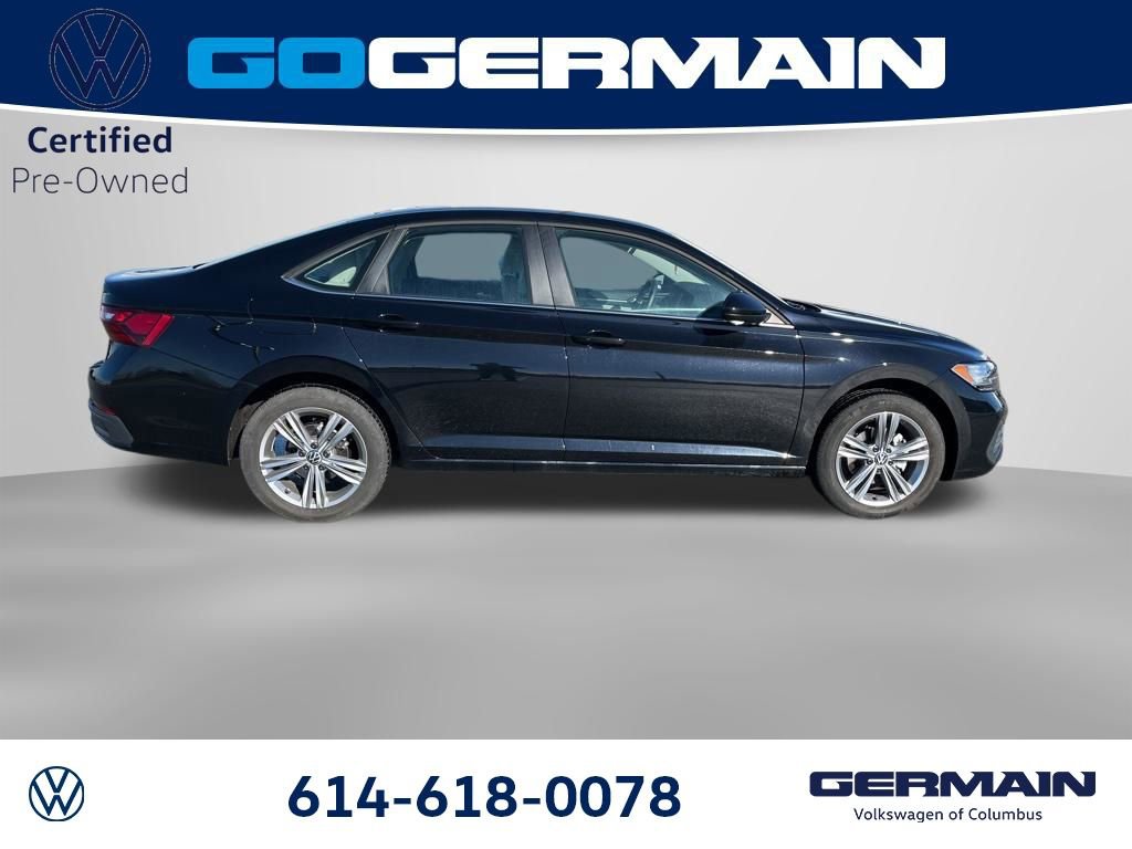 Used 2024 Volkswagen Jetta SE image 9
