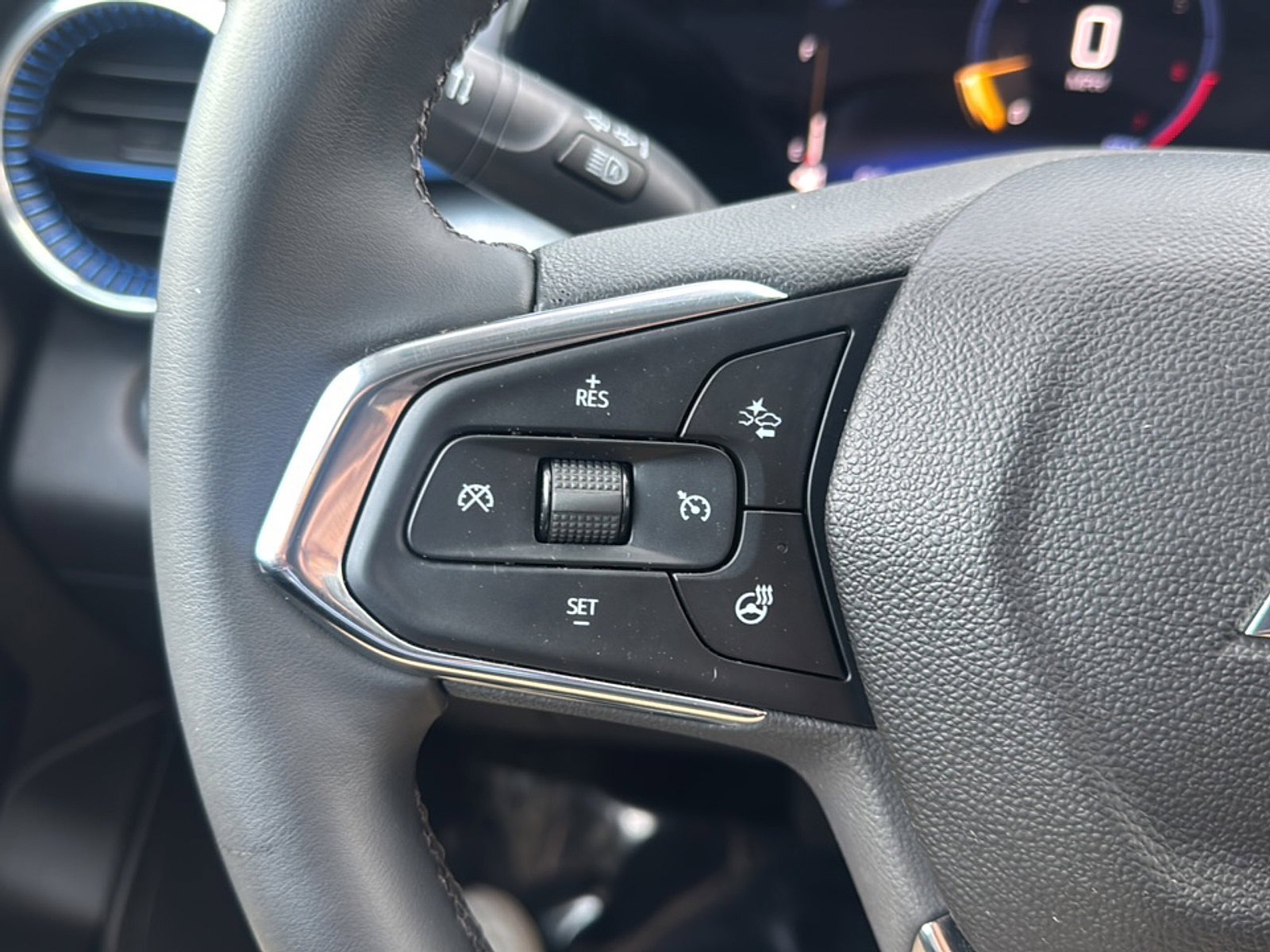Used 2024 Chevrolet Trax LT w/ Driver Confidence Package image 29