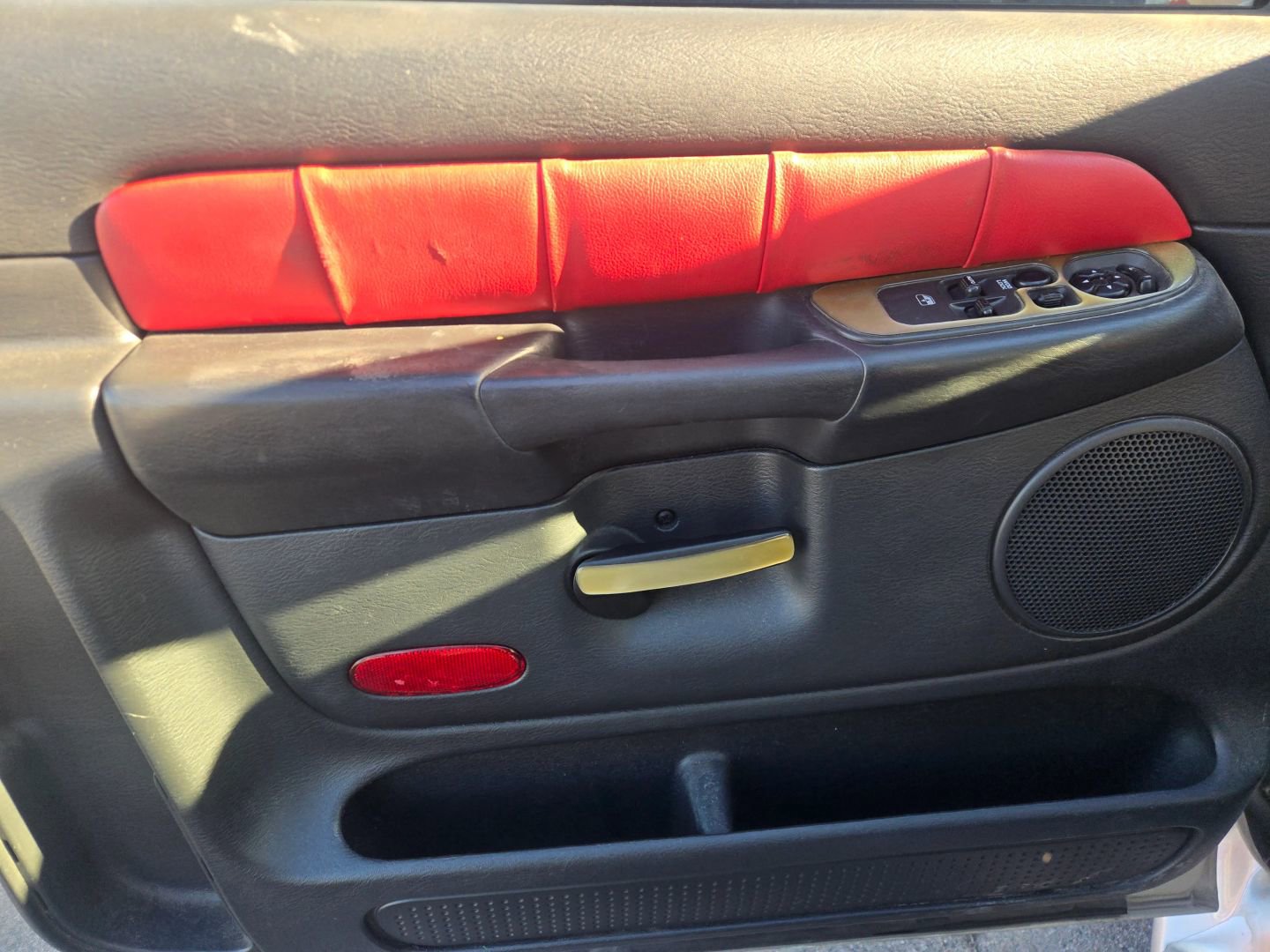 Used 2003 Dodge Ram 1500 Truck ST image 9