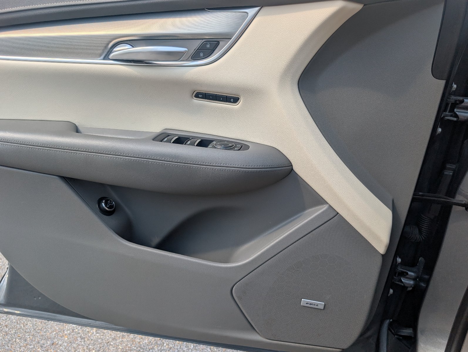 Certified 2022 Cadillac XT5 Premium Luxury w/ Technology Package FWD image 16