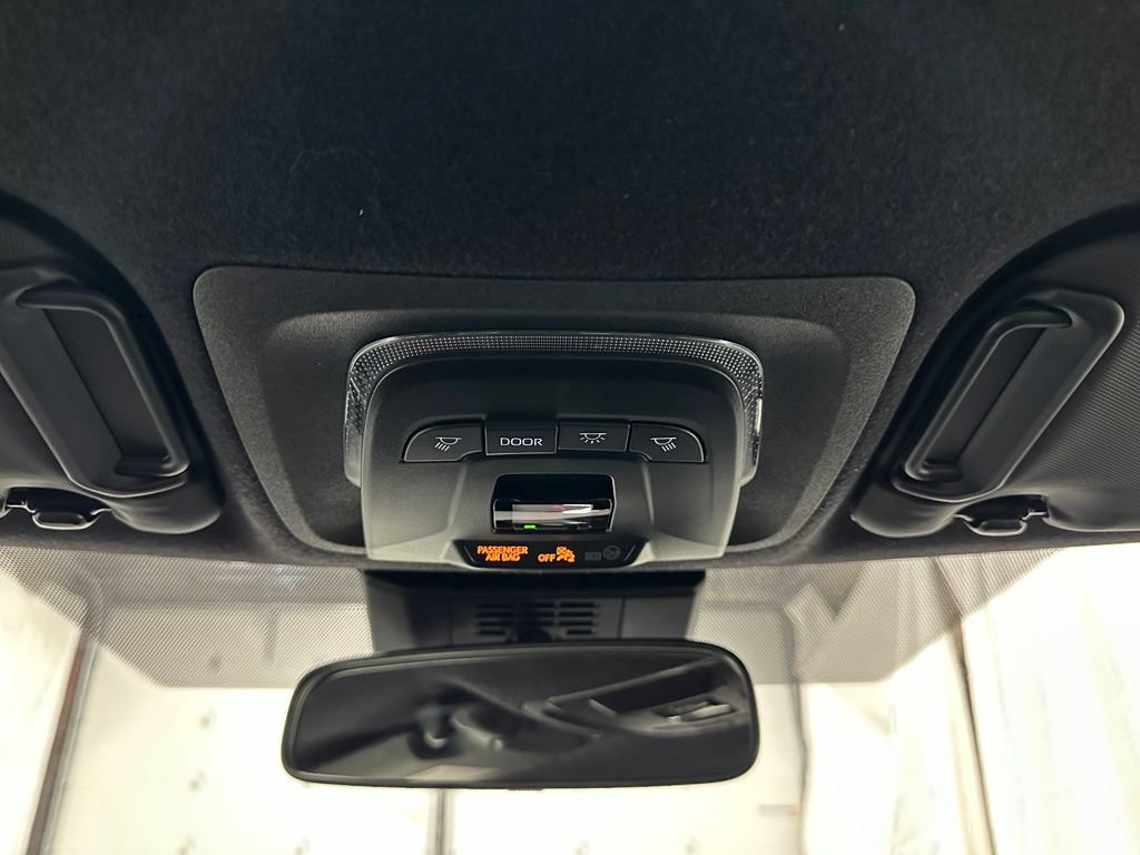 Used 2026 Toyota Corolla SE FWD image 39