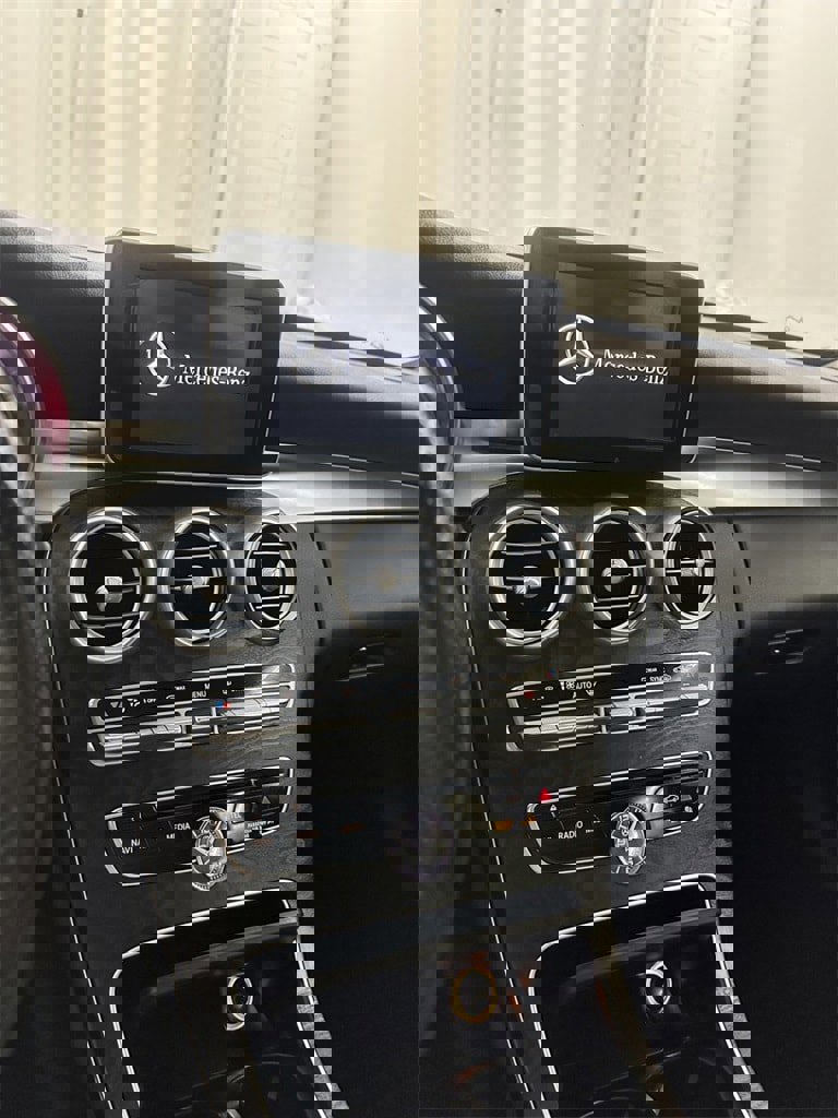 Used 2015 Mercedes-Benz C 300 4MATIC Sedan image 20