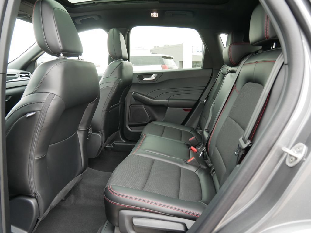 New 2026 Ford Escape ST-Line w/ Tech Pack #1 AWD/4WD image 10