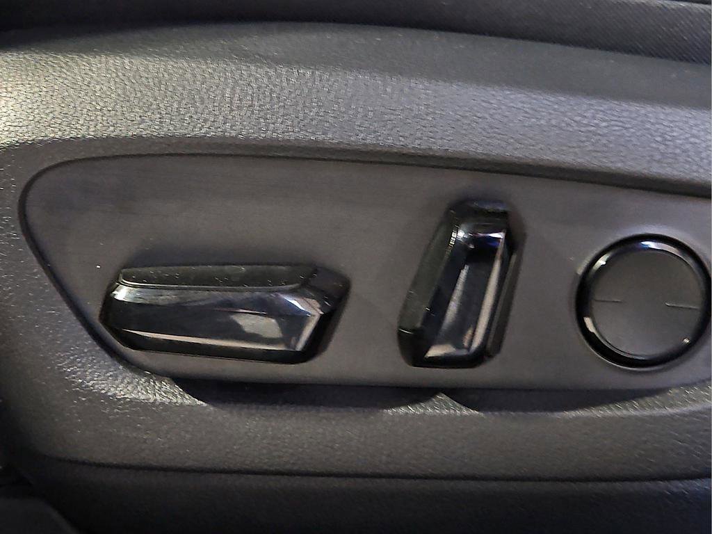 Used 2025 Lexus NX 250 FWD w/ Premium Package image 19