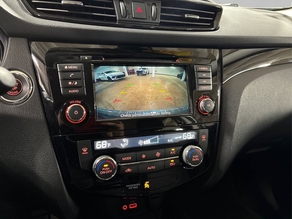 Used 2020 Nissan Rogue Sport SV image 31