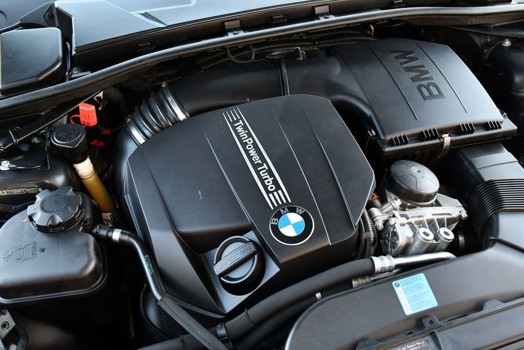 Used 2011 BMW 335i Convertible image 69