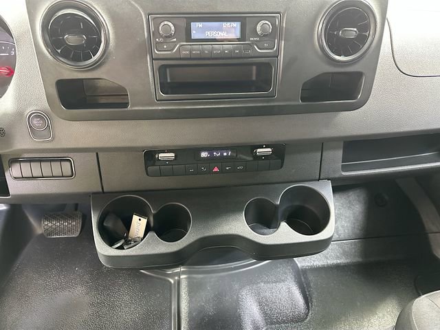 Used 2025 Mercedes-Benz Sprinter 2500 image 13