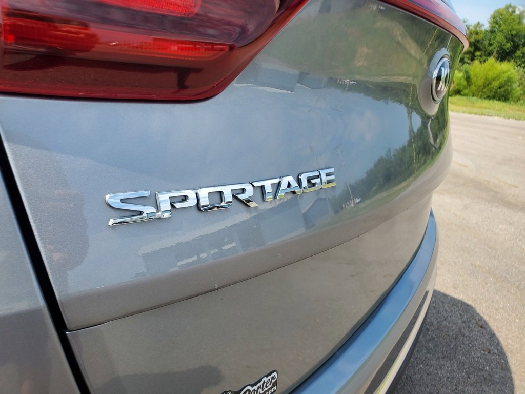 Used 2021 Kia Sportage LX image 11