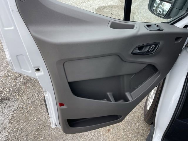 Used 2024 Ford Transit 350 XLT image 3