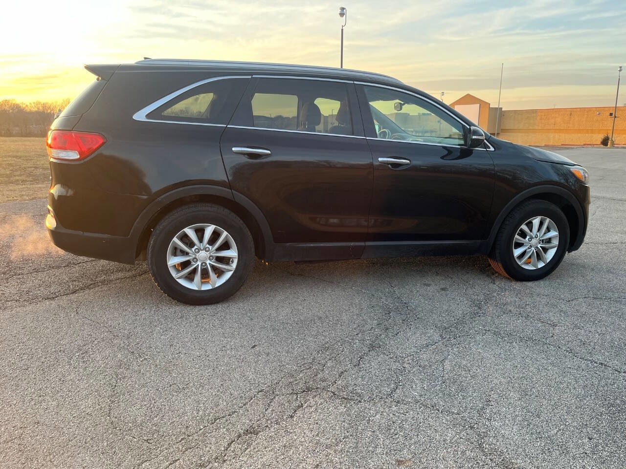 Used 2017 Kia Sorento FWD w/ LX Convenience Package image 5