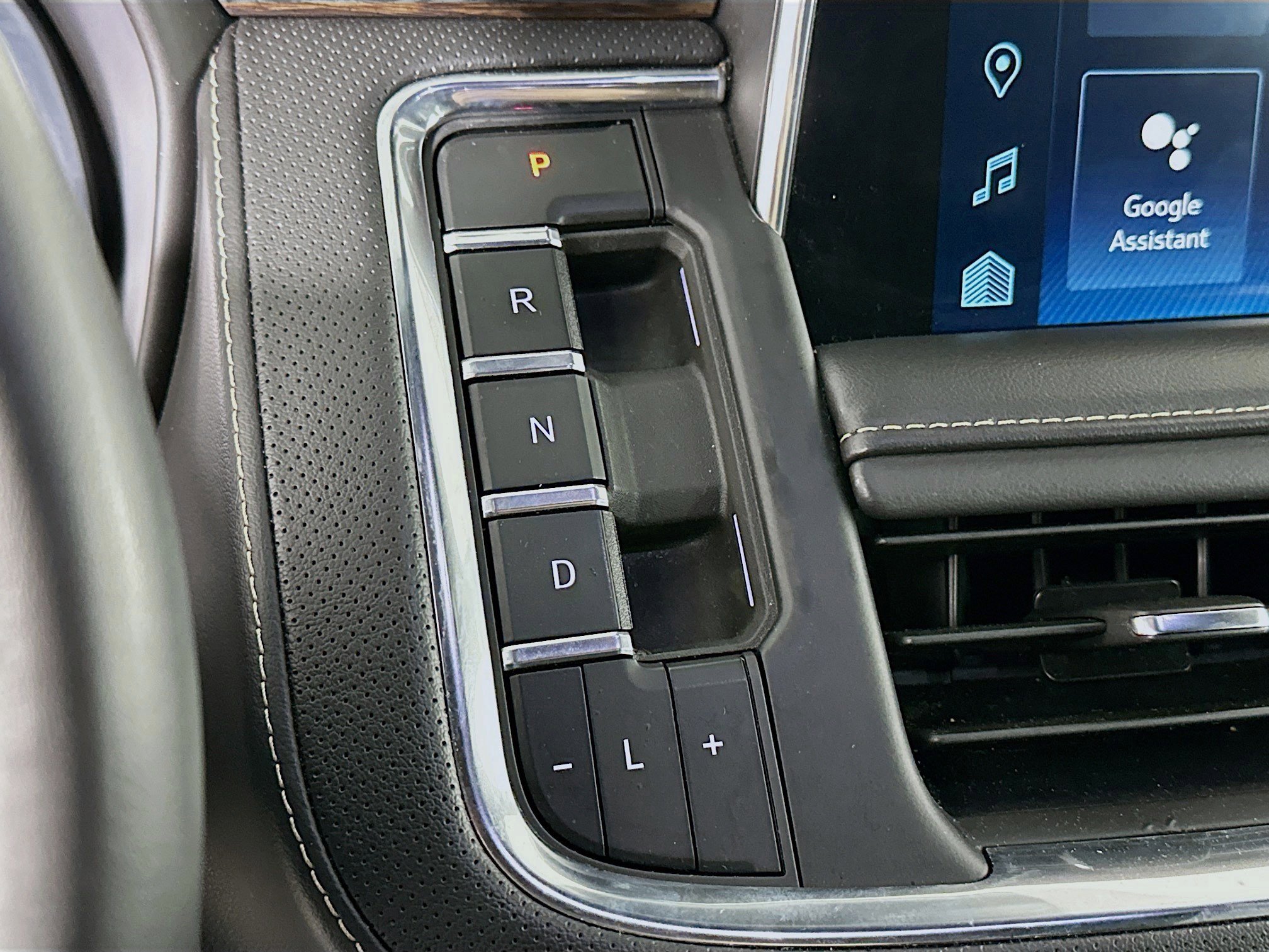 Used 2024 Chevrolet Tahoe Premier image 25