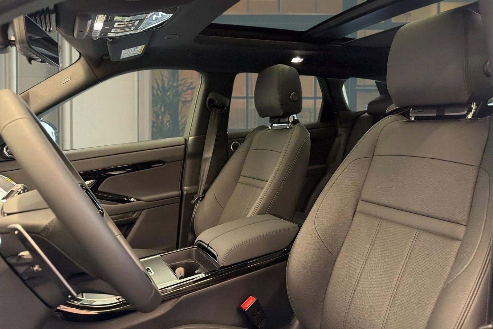 New 2026 Land Rover Range Rover Evoque Dynamic SE AWD/4WD image 14