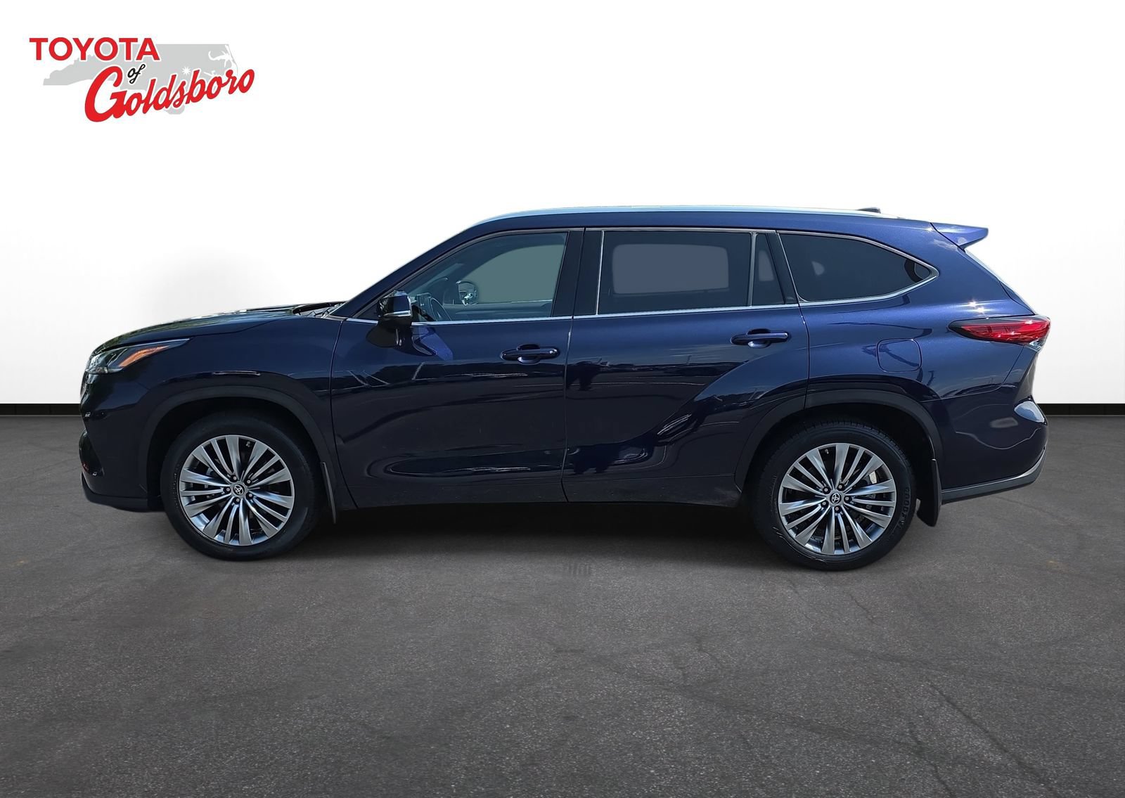 Used 2022 Toyota Highlander Platinum AWD/4WD image 8