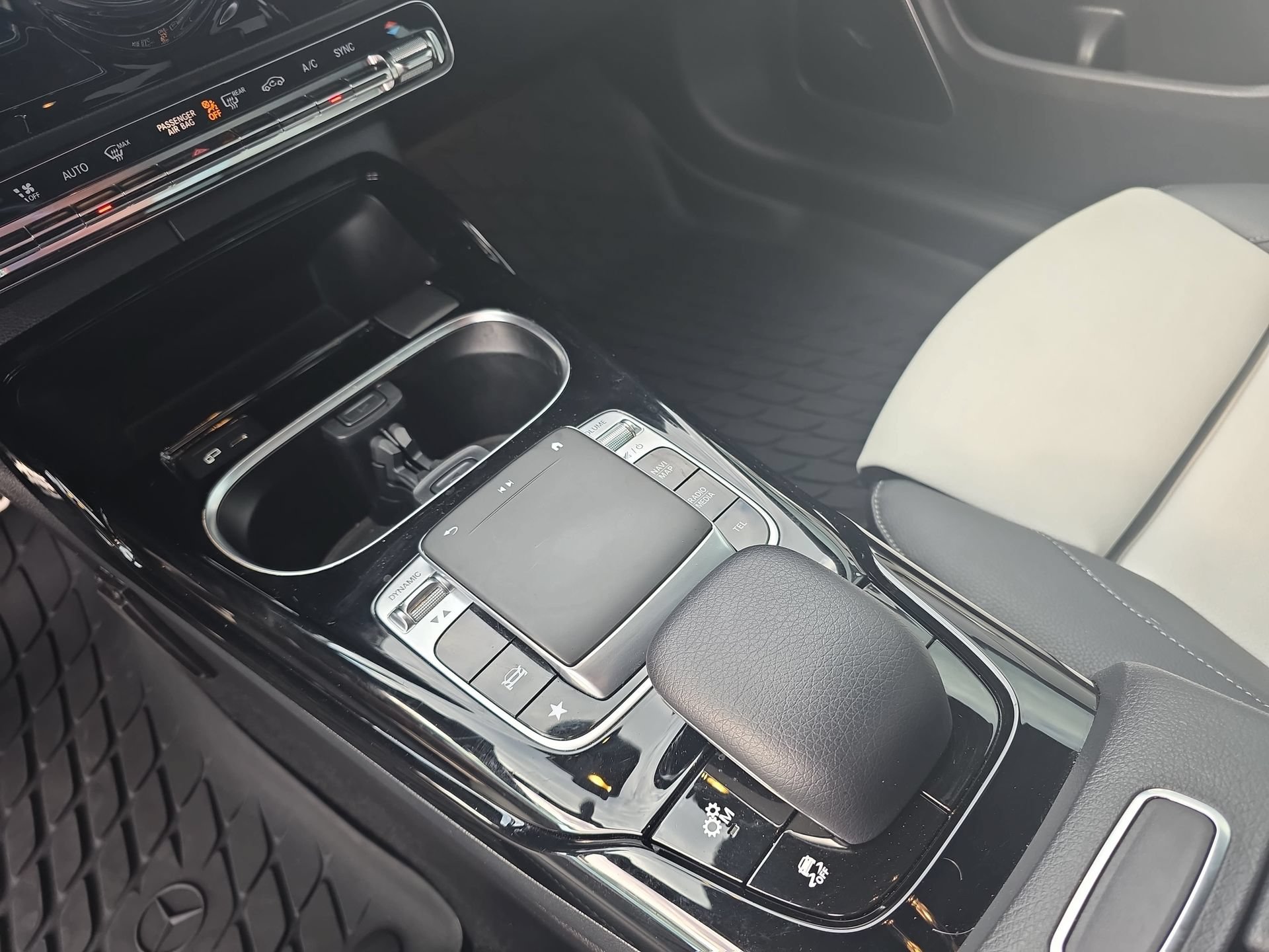 Used 2020 Mercedes-Benz CLA 35 AMG 4MATIC image 25