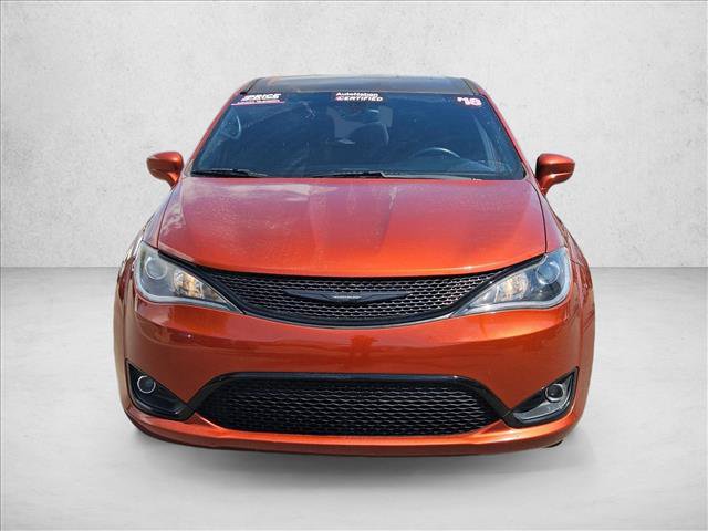 Used 2018 Chrysler Pacifica Touring Plus w/ S Appearance Package FWD image 2