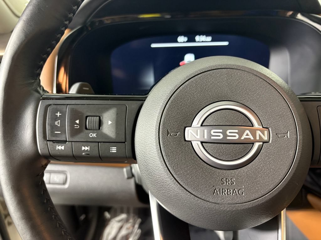 Used 2023 Nissan Pathfinder Platinum AWD/4WD image 24