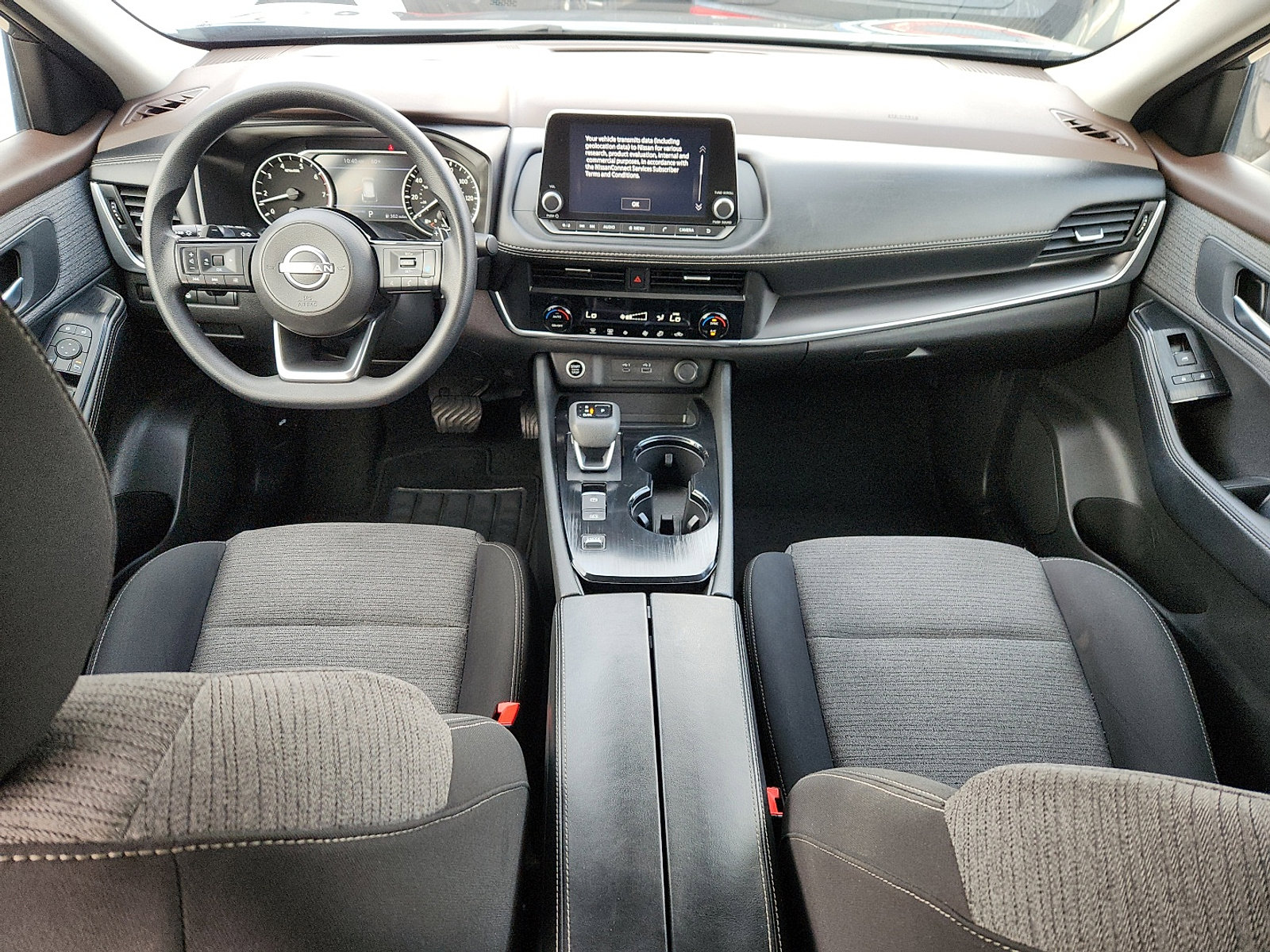 Used 2023 Nissan Rogue SV image 11