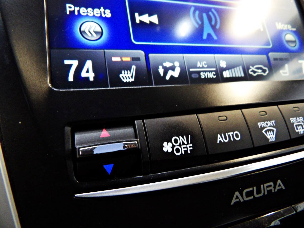 Used 2015 Acura TLX w/ Technology Package FWD image 22