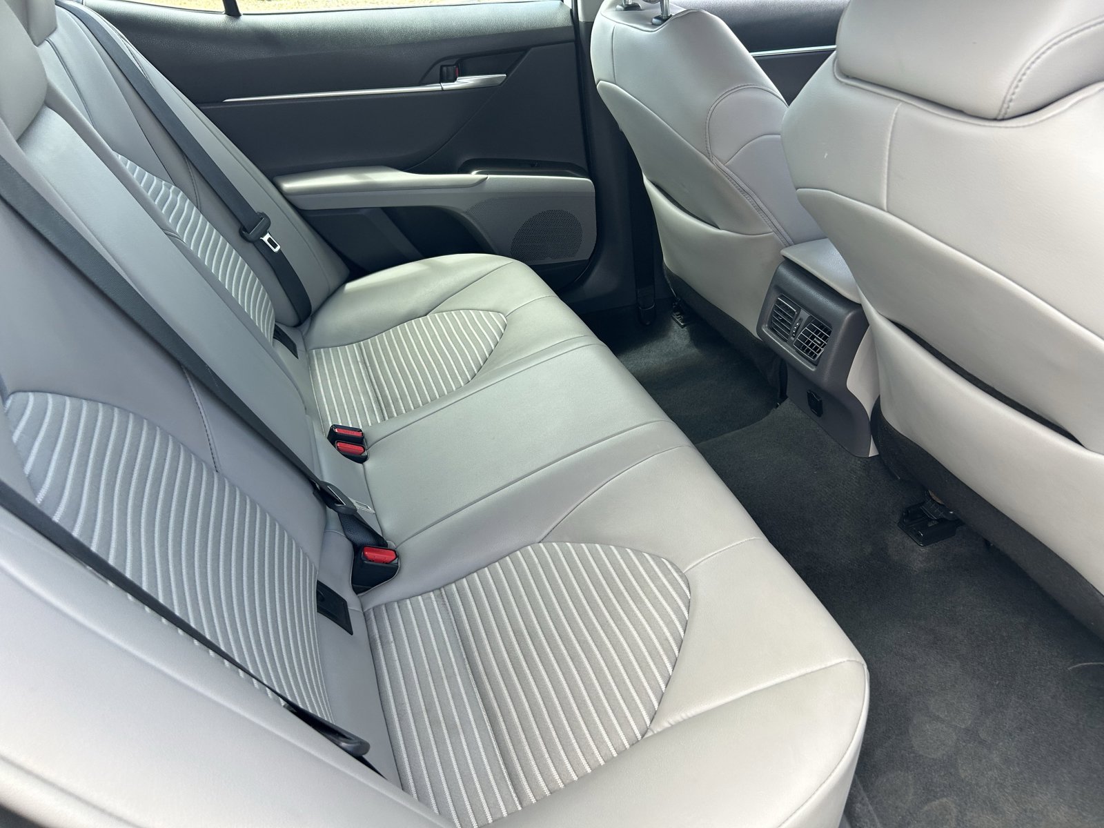 Used 2024 Toyota Camry SE w/ Audio Upgrade Package image 14