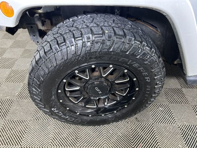 Used 2012 Jeep Wrangler Unlimited Sahara w/ Connectivity Group image 11