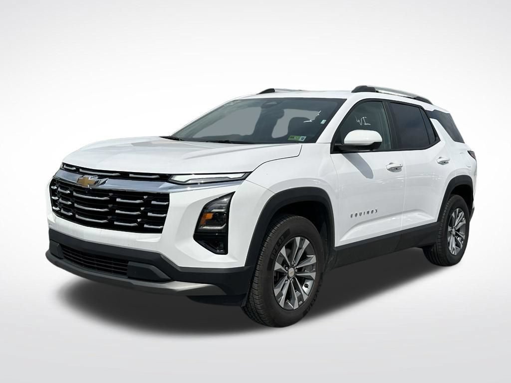 Used 2025 Chevrolet Equinox LT w/ Convenience Package II AWD/4WD image 2