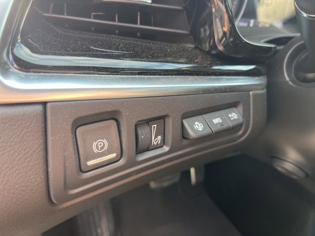 Used 2024 Cadillac XT6 Sport w/ Technology Package image 19